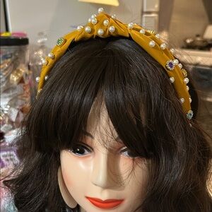 Elegant Yellow Pearl-Embellished Headband